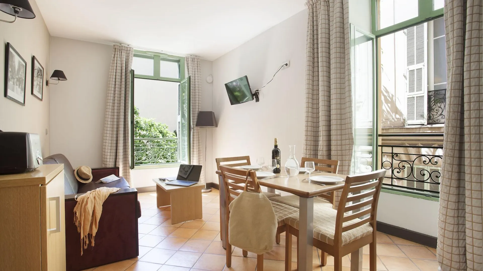 Appart'Hotel Odalys City - Nice Centre 2*,  Frankrig