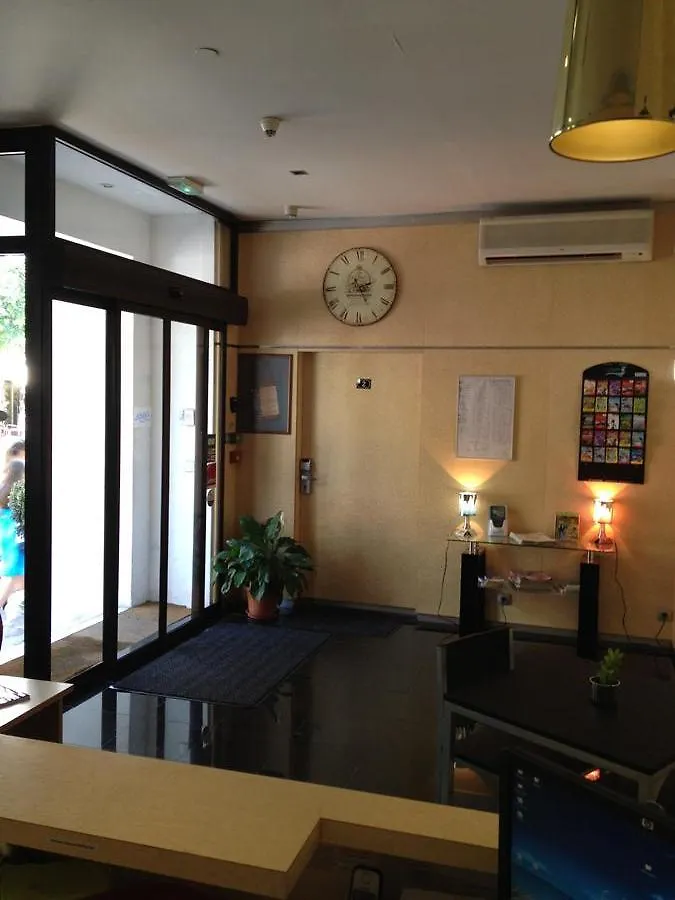 Appart'Hotel Odalys City - Nice Centre 2*,